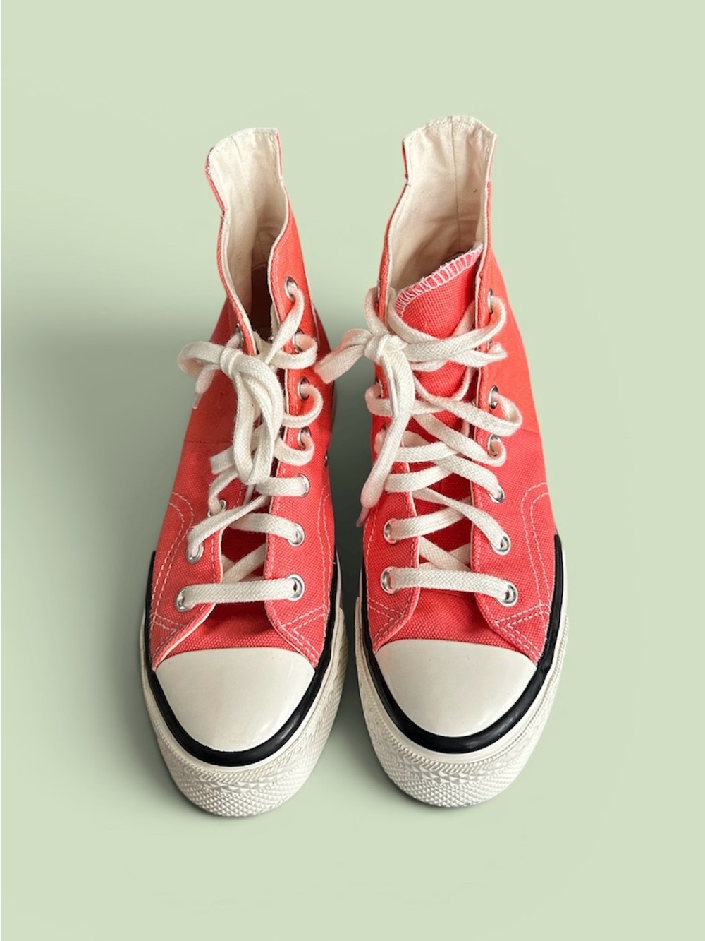 Chuck Taylor Converse Platform High-Top Canvas Sneakers in Coral
